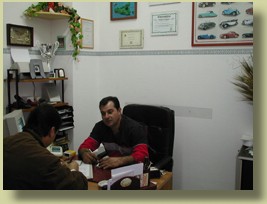 1Y100012_2500.jpg (15839 byte)
